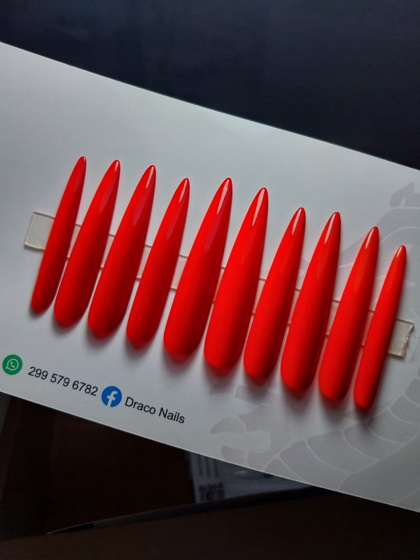 L - Lips Red