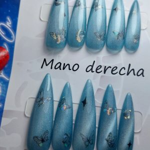 L - Mariposas negras